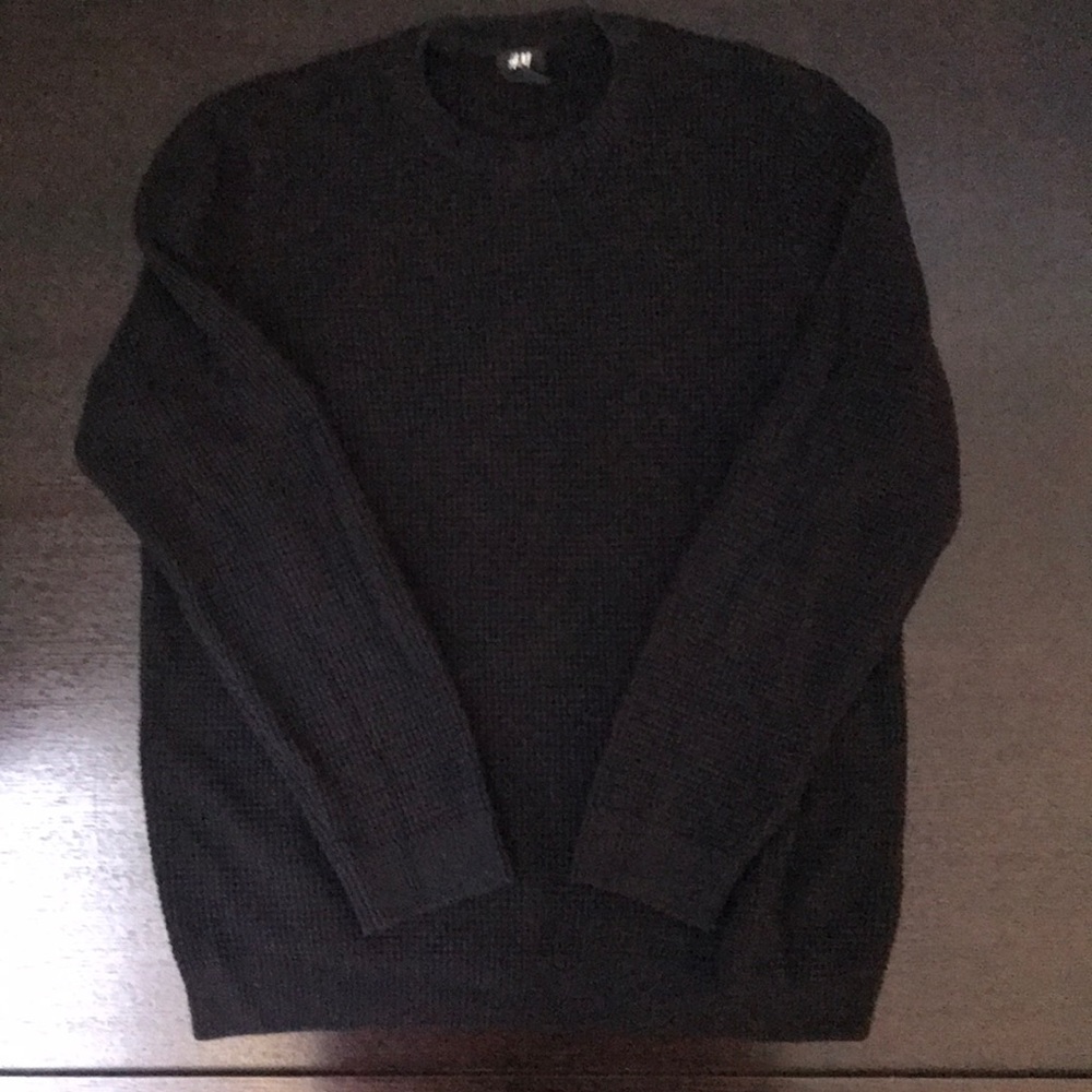 H&M black knitted sweater